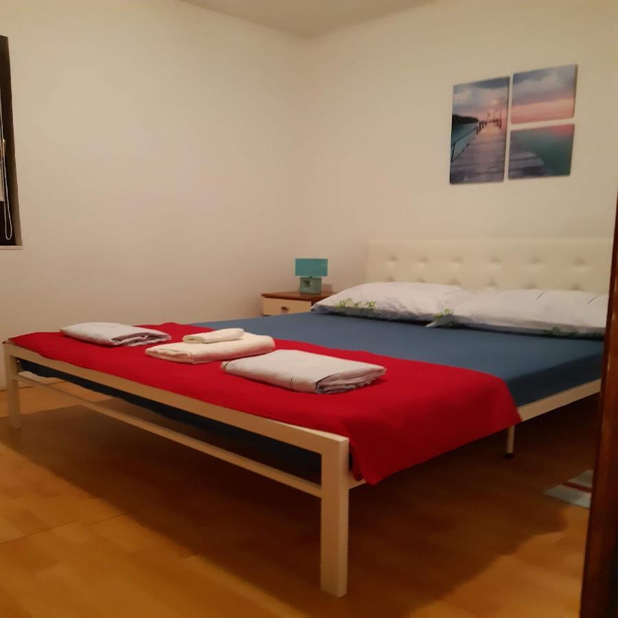 Apartments Lola Biograd na Moru Kültér fotó