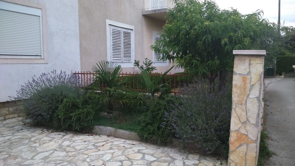 Apartments Lola Biograd na Moru Kültér fotó