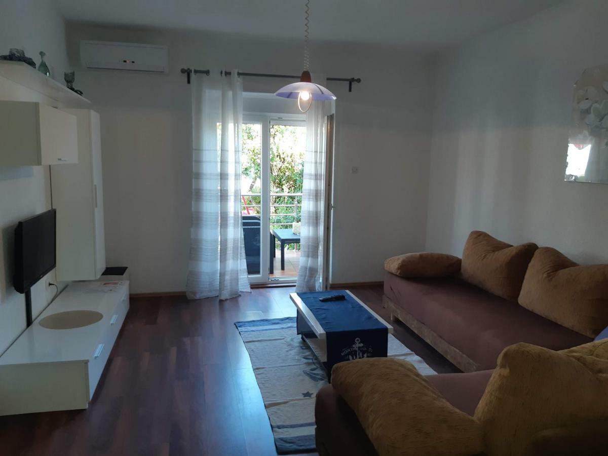 Apartments Lola Biograd na Moru Kültér fotó